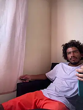 OfficialMineirinho live sex cam