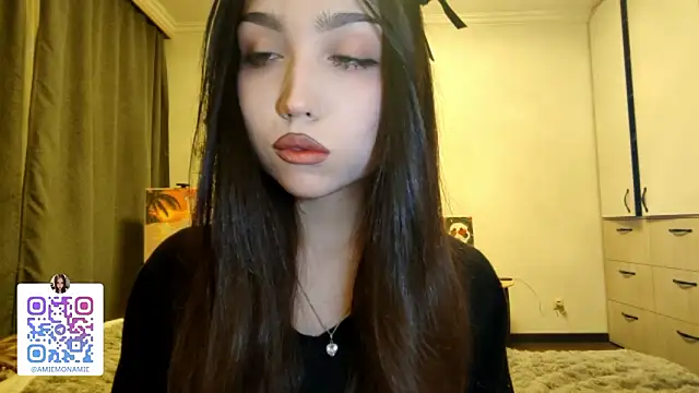 Qwami_Amie live sex cam