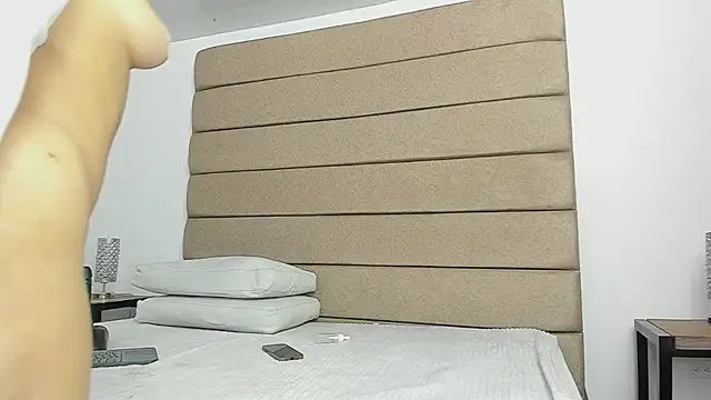 sally_rosses's cam snapshot