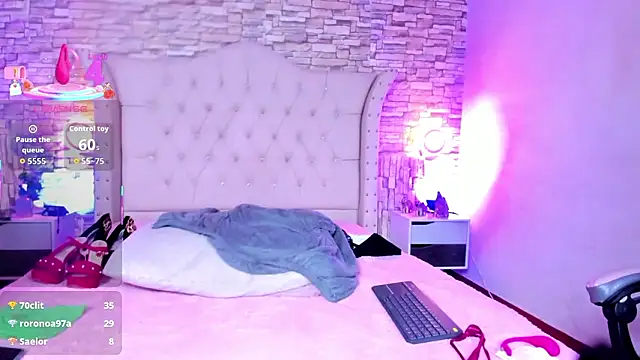 Gina_Myers live sex cam