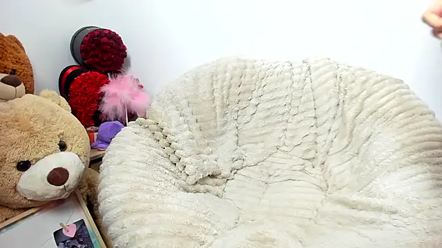 kilenyapatrice live sex cam