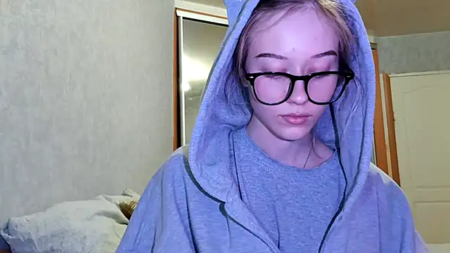 GlidedFill live sex cam