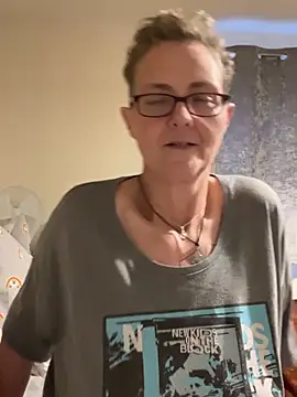 Curvy-Jinx's cam snapshot