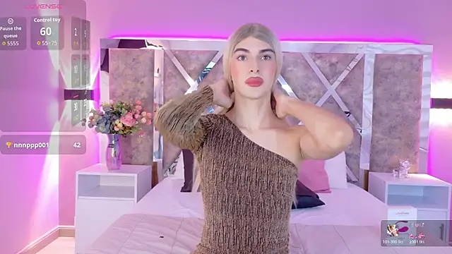 MaxiRogers live sex cam