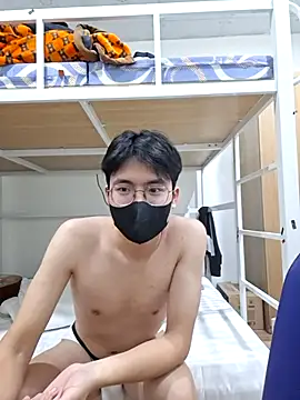 Gwencloudy live sex cam