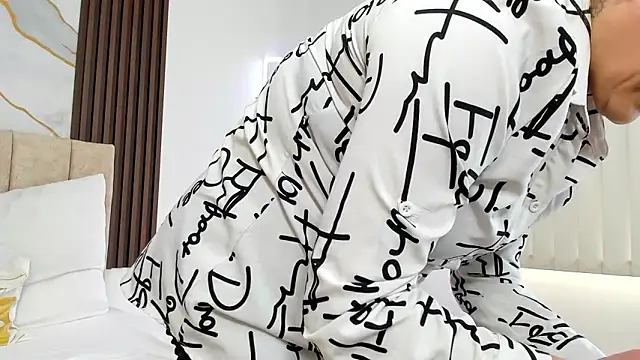 cristalwalker__'s cam snapshot