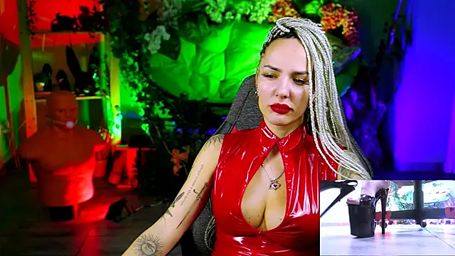 MonicaMaxwel live sex cam