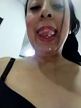 CRISTAL__11's cam snapshot