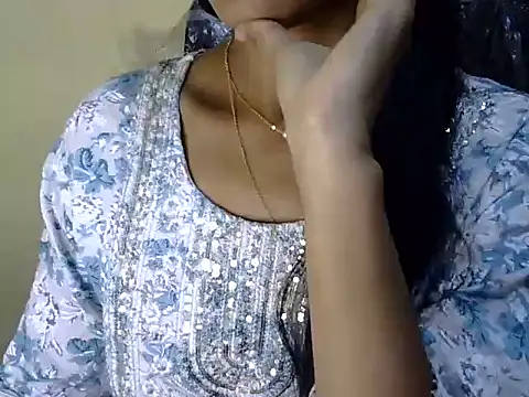 Khushi_v's cam snapshot