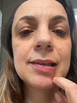 ShyFlameLive's cam snapshot