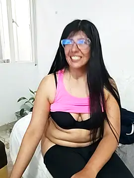 aisha_latina's cam snapshot