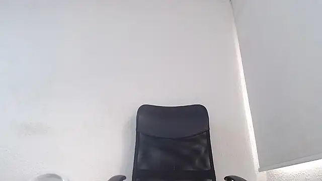 CarolineAikos's cam snapshot