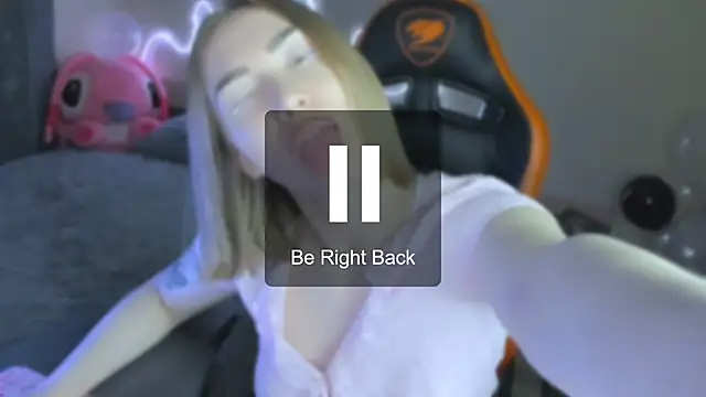 LaraKrein_lk's cam snapshot