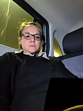 Fuxy-love69 live sex cam