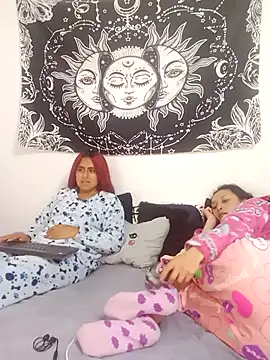 emily_n_abby live sex cam