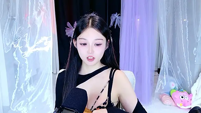 Dancer_Lucky-Nini live sex cam