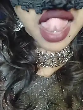 SEXYY_TRANSY_WITH_GIRL's cam snapshot