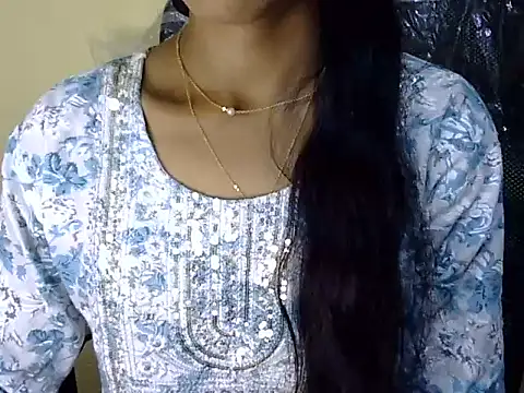 Khushi_v's cam snapshot