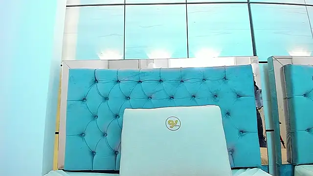 pocahontas_pow's cam snapshot