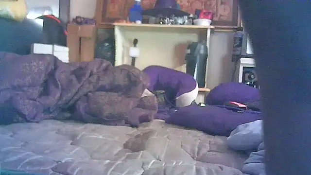 ON3YOULLN3VER_FIR3's cam snapshot