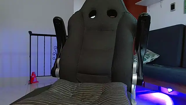 harry_reems1's cam snapshot