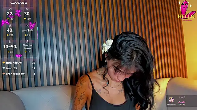 LauraAristizabal live sex cam