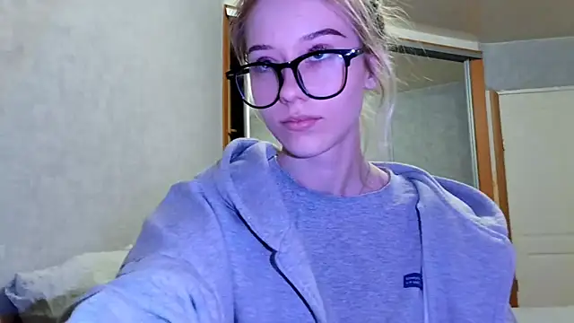 GlidedFill live sex cam