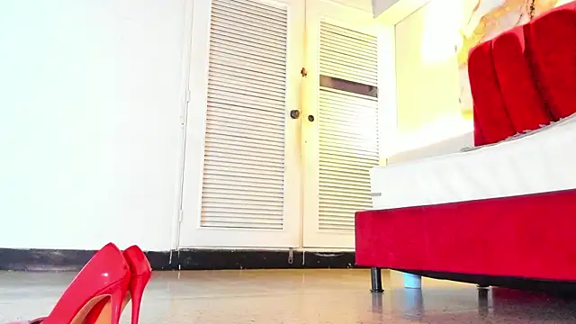 MAISE_HILL1's cam snapshot