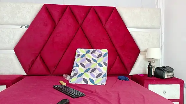 Kity_spiderr live sex cam