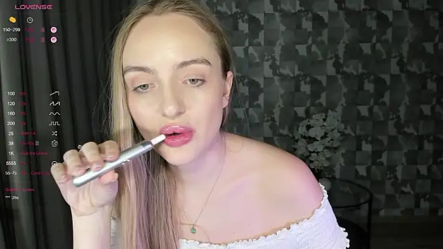 A_delina's cam snapshot