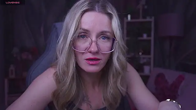 LadyIzabel's cam snapshot