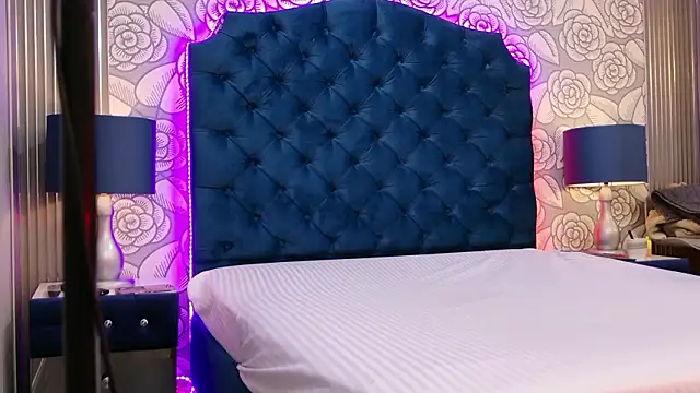 TaniaBlaze's cam snapshot