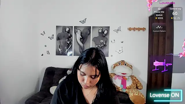 Chloe_02g's cam snapshot