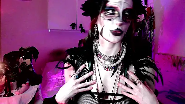 EmpressMorrigan's cam snapshot