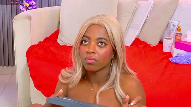 ebonydreams01's cam snapshot