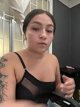 Alyha_Cortes's cam snapshot