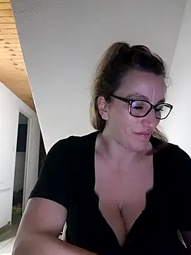 Fifi83Bell's cam snapshot