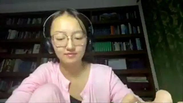 LinaClous's cam snapshot