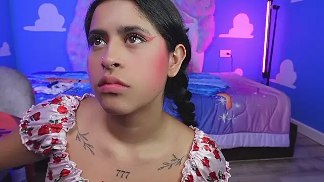 miss___anya's cam snapshot