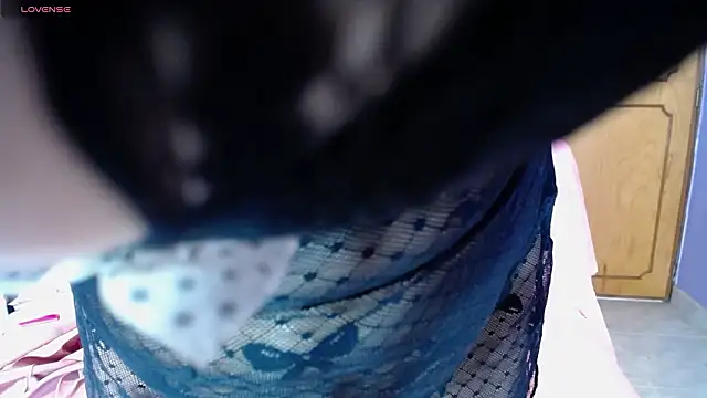 sophia_ny's cam snapshot