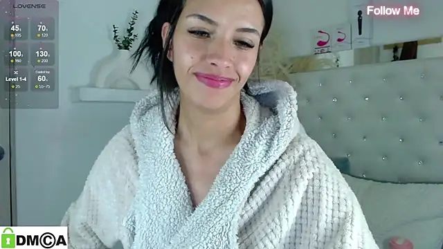 zoe_sexy_latin_19's cam snapshot