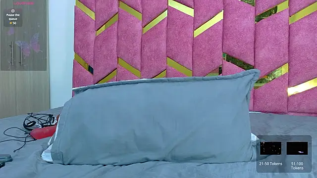 hornyhousekeeper_'s cam snapshot