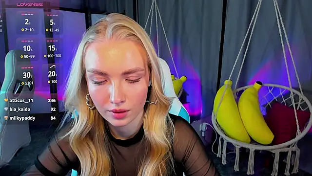 TessaGrays's cam snapshot