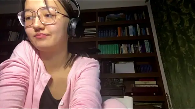 LinaClous's cam snapshot