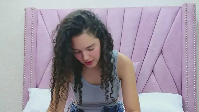 RoxanaAngel's cam snapshot