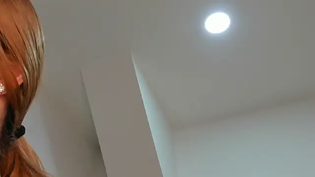 lucia_lorenz's cam snapshot