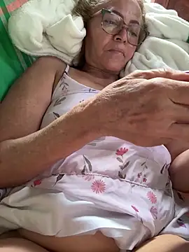 Granny6boys's cam snapshot