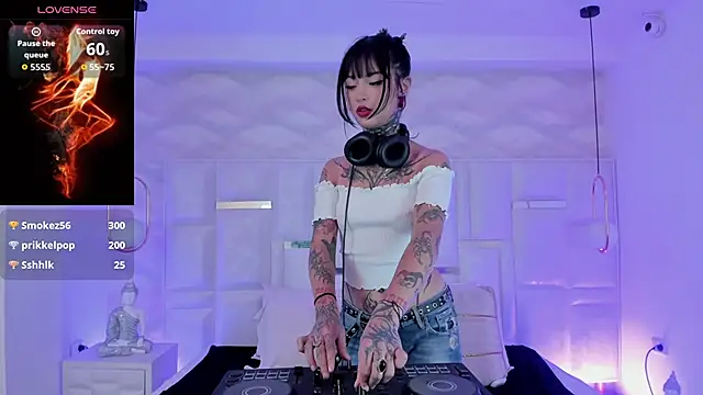 doll__bella's cam snapshot