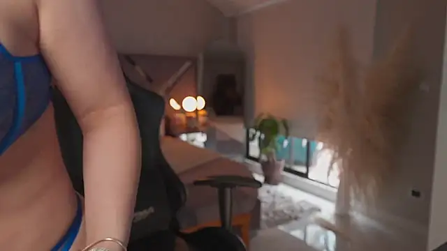 KateOwens's cam snapshot