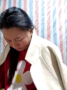 yoowwmr's cam snapshot